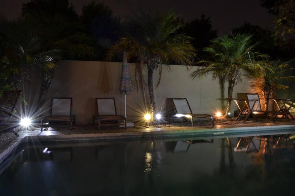 Daisy St -One Bedroom Apartment Johannesburg Luaran gambar