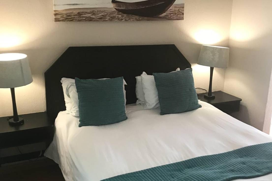 Daisy St -One Bedroom Apartment Johannesburg Luaran gambar