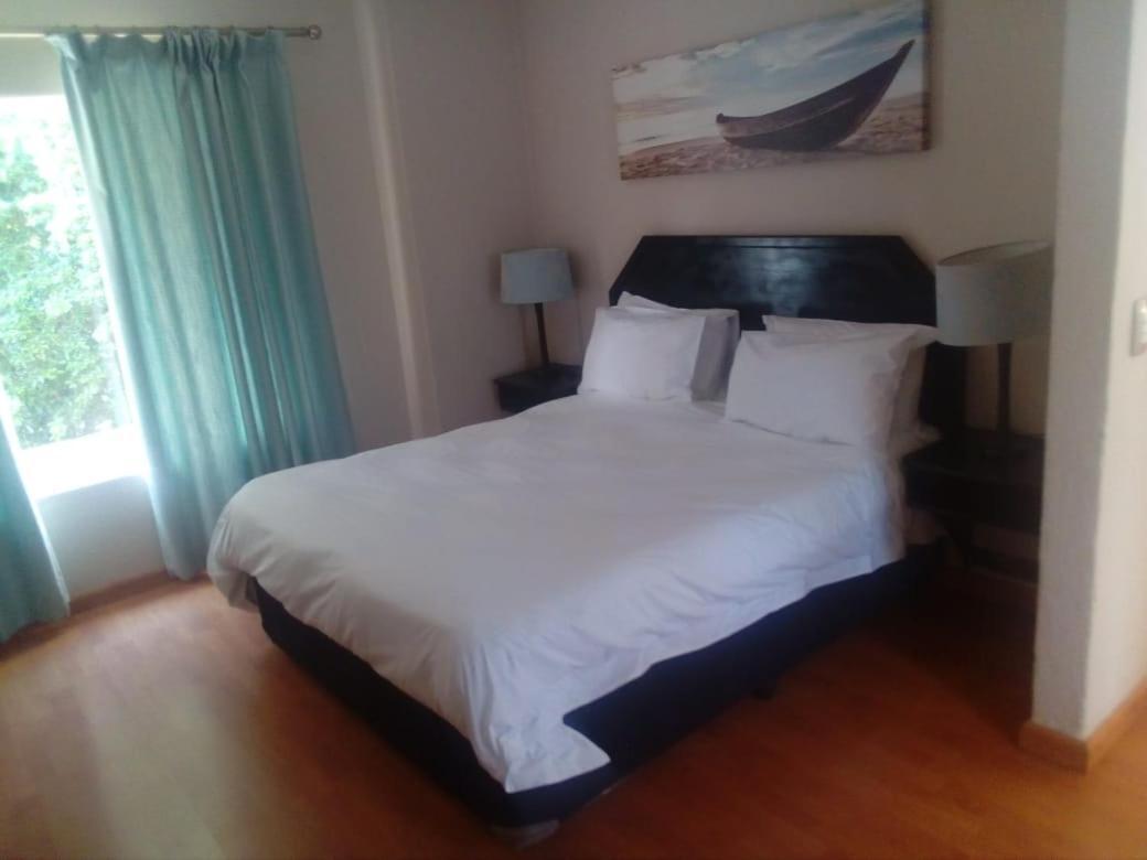 Daisy St -One Bedroom Apartment Johannesburg Luaran gambar