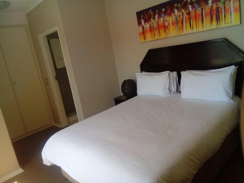 Daisy St -One Bedroom Apartment Johannesburg Luaran gambar